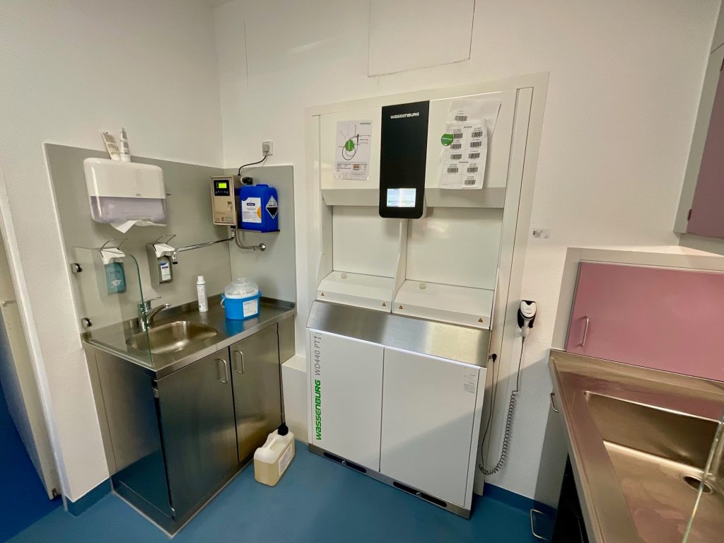 Erfolgreiche Inbetriebnahme einer weiteren Endoskopiereinigungseinheit